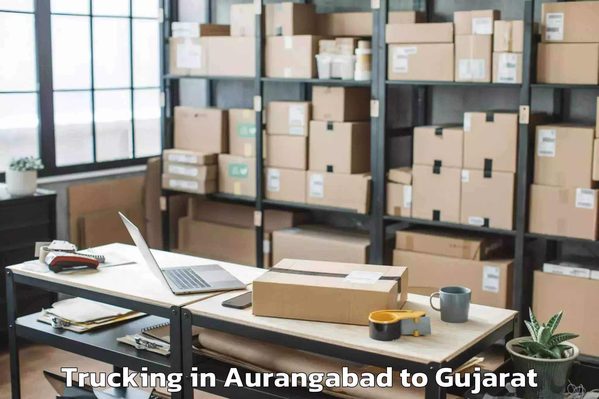 Expert Aurangabad to Gujarat University Of Transpla Trucking